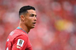 记者：C罗原本对民主刚果要被停赛，对手可能会感谢FIFA让他参赛